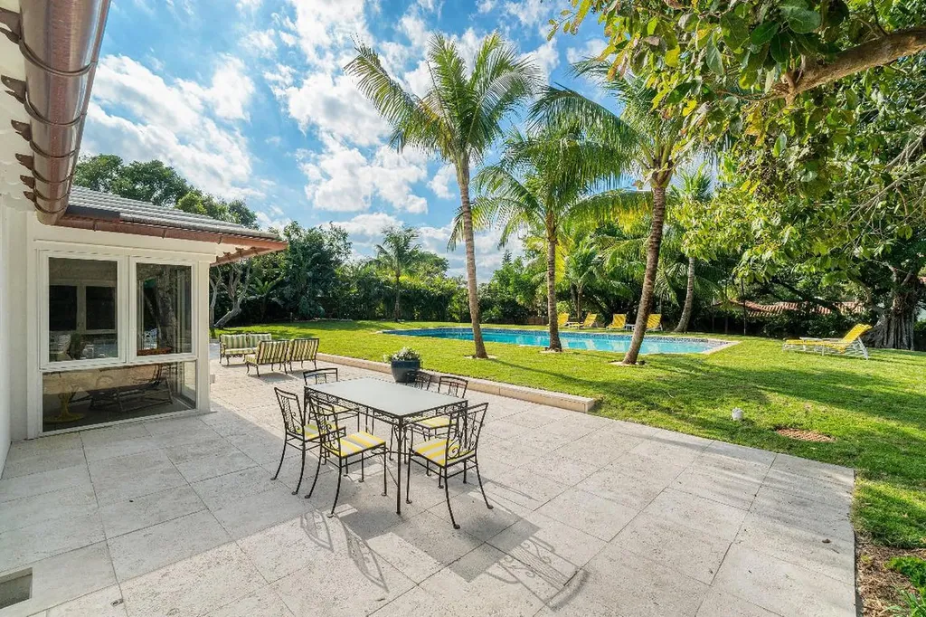 1008 N Ocean Boulevard Gulf Stream FL 33483