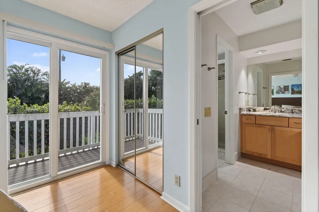 818 Ocean Dunes Circle Jupiter FL 33477