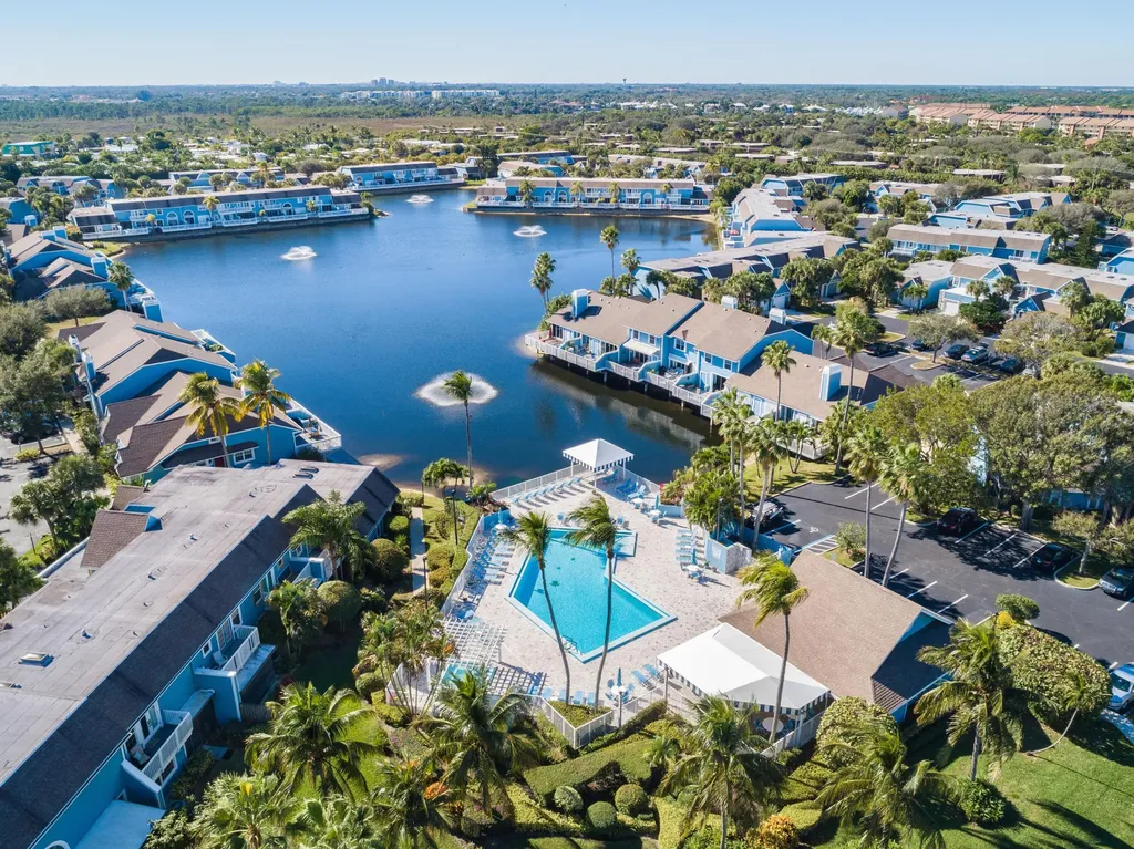818 Ocean Dunes Circle Jupiter FL 33477