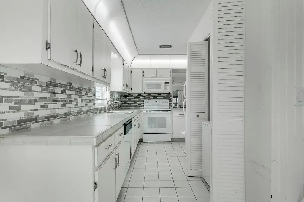 13679 Date Palm Court Delray Beach FL 33484