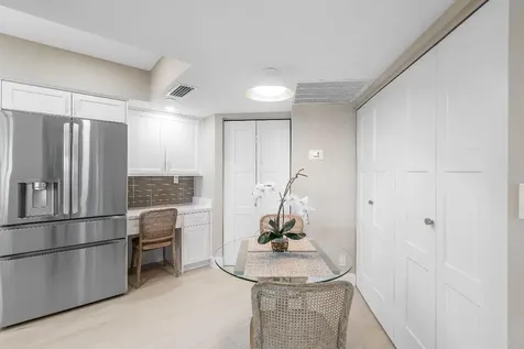 100 SE 5th Avenue Boca Raton FL 33432