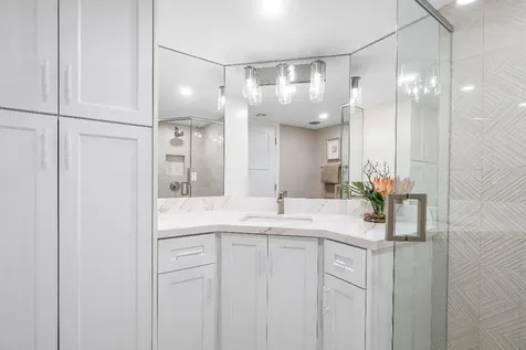 100 SE 5th Avenue Boca Raton FL 33432