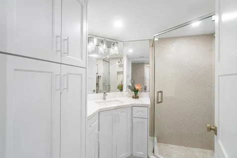 100 SE 5th Avenue Boca Raton FL 33432