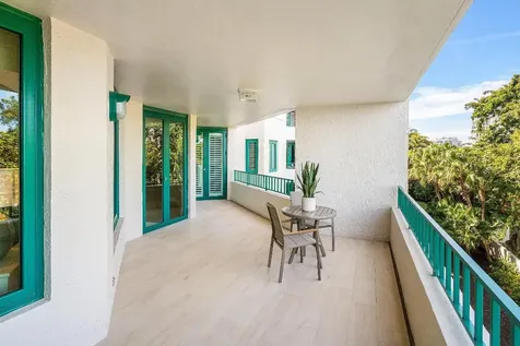 100 SE 5th Avenue Boca Raton FL 33432