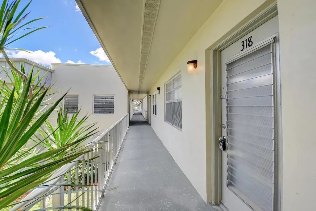 318 Monaco G Boulevard Delray Beach FL 33446