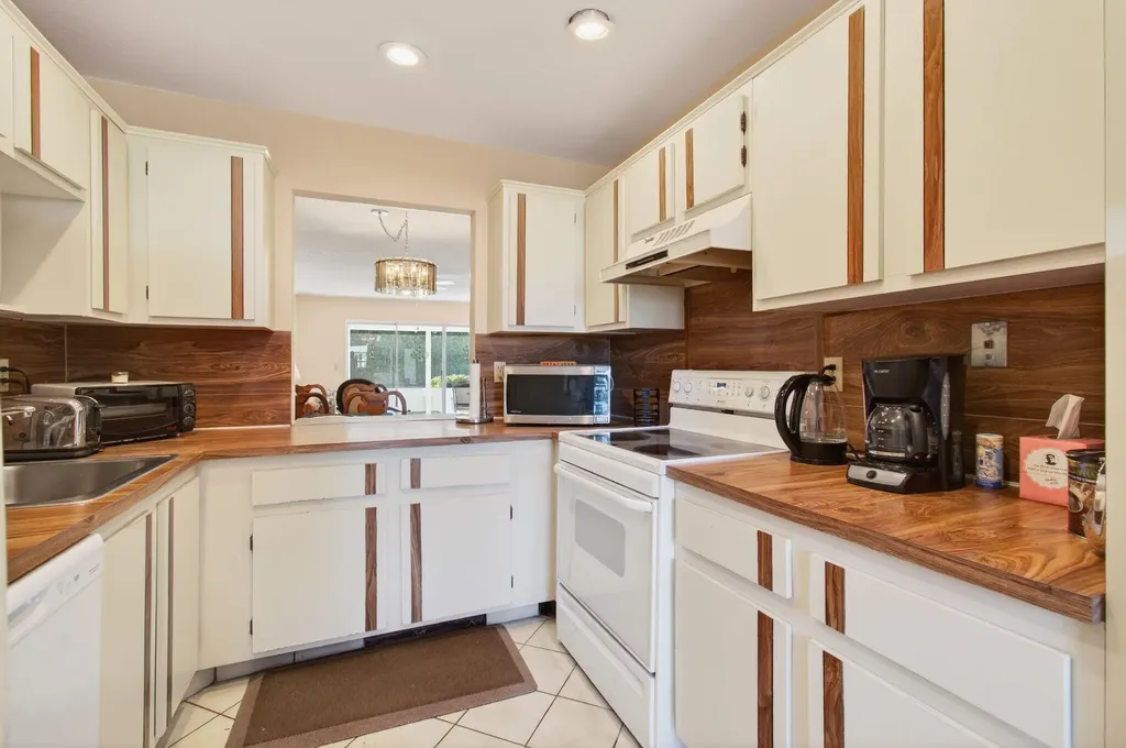 5368 Privet Place Delray Beach FL 33484