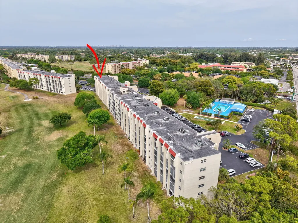 3951 Via Poinciana Lake Worth FL 33467