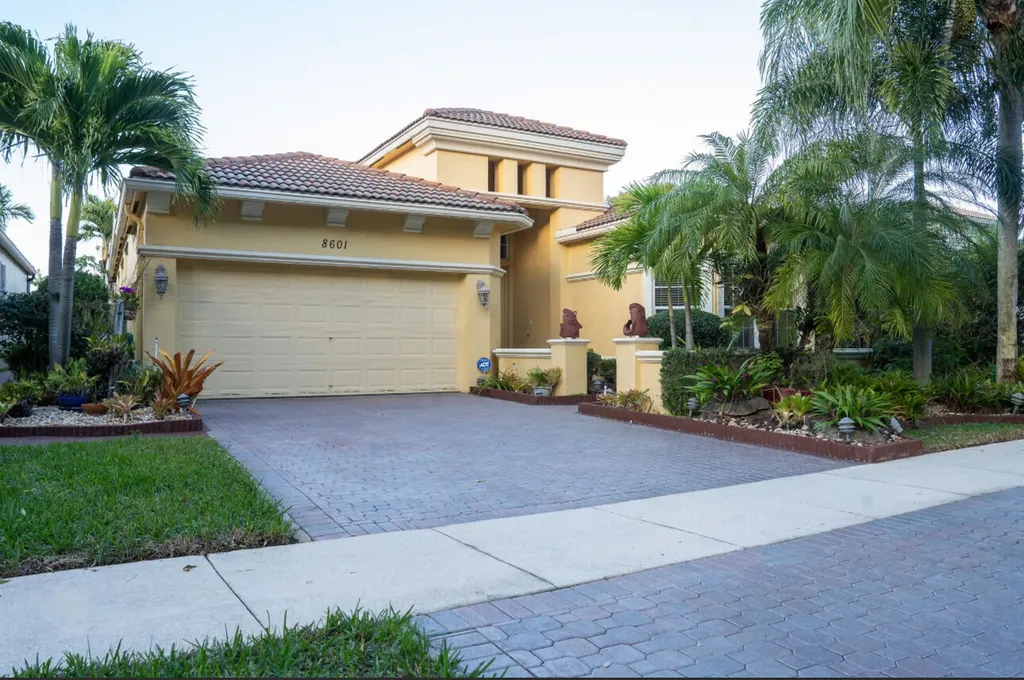 8601 Via Grande E Wellington FL 33411
