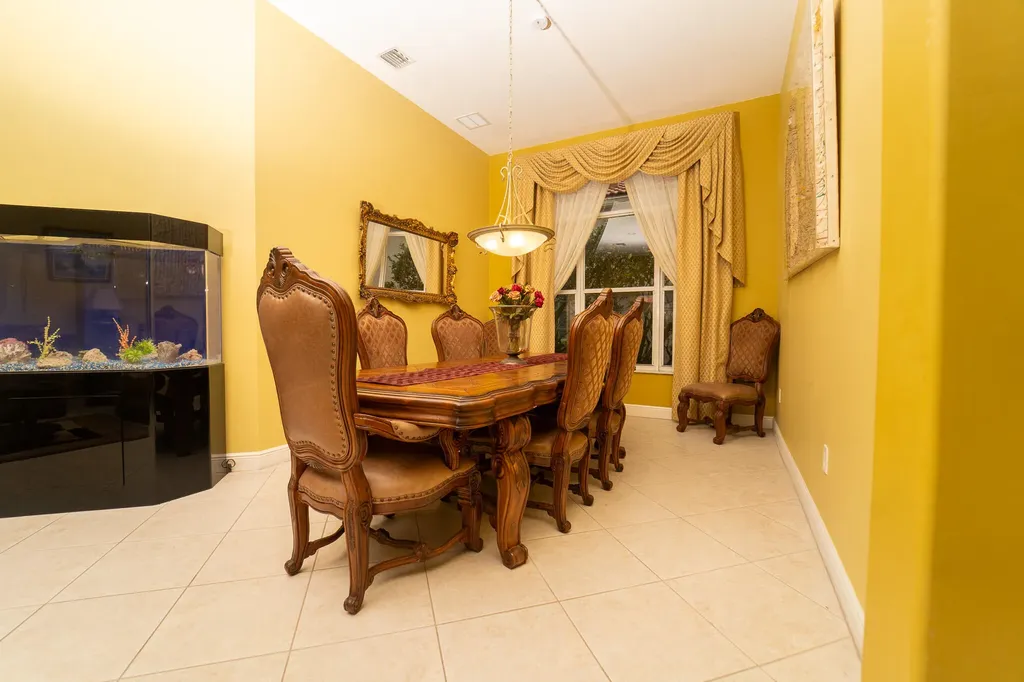 8601 Via Grande E Wellington FL 33411