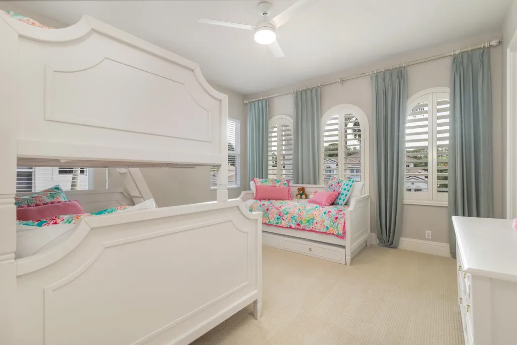 624 Hermitage Circle Palm Beach Gardens FL 33410