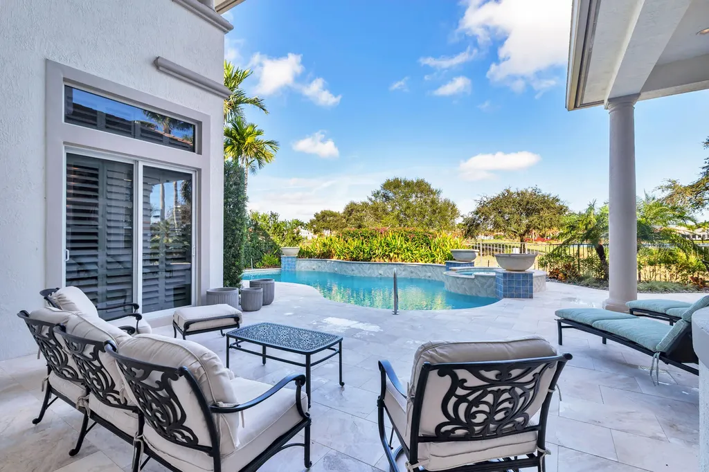 624 Hermitage Circle Palm Beach Gardens FL 33410