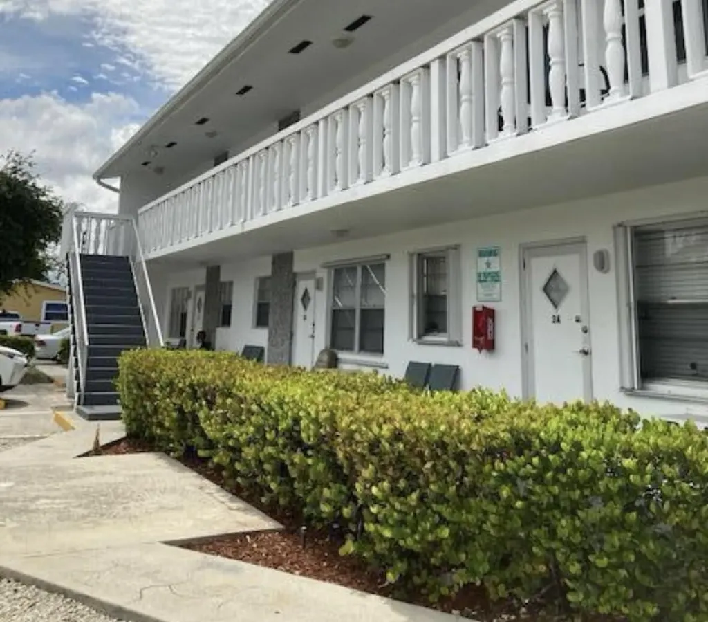 602 N H Street Lake Worth Beach FL 33460