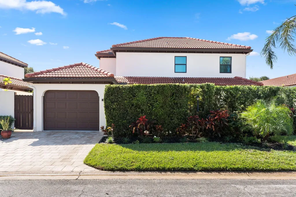 1484 Via Del Sol Jupiter FL 33477