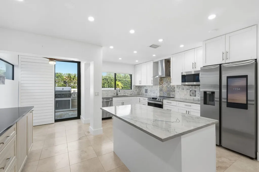 1484 Via Del Sol Jupiter FL 33477