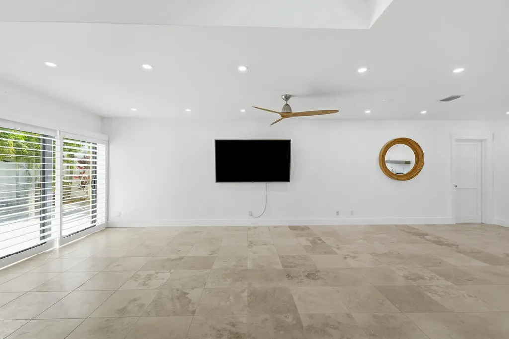 1484 Via Del Sol Jupiter FL 33477