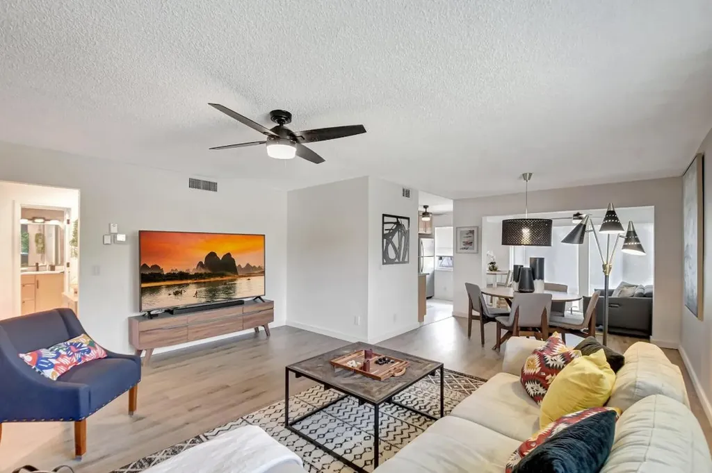 23 Colonial Club Drive Boynton Beach FL 33435