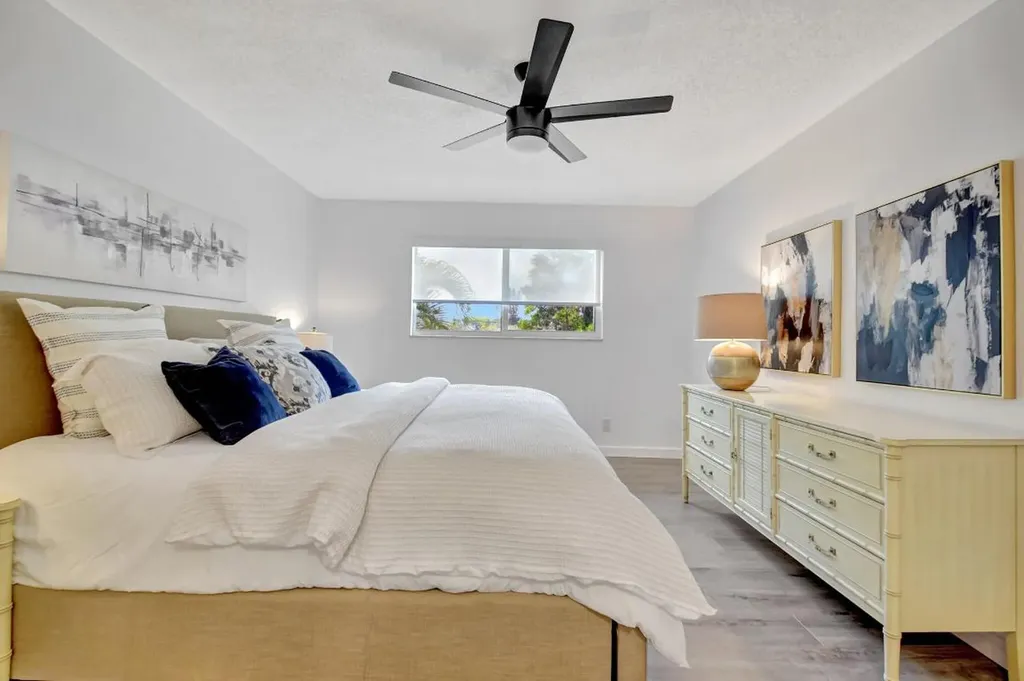 23 Colonial Club Drive Boynton Beach FL 33435