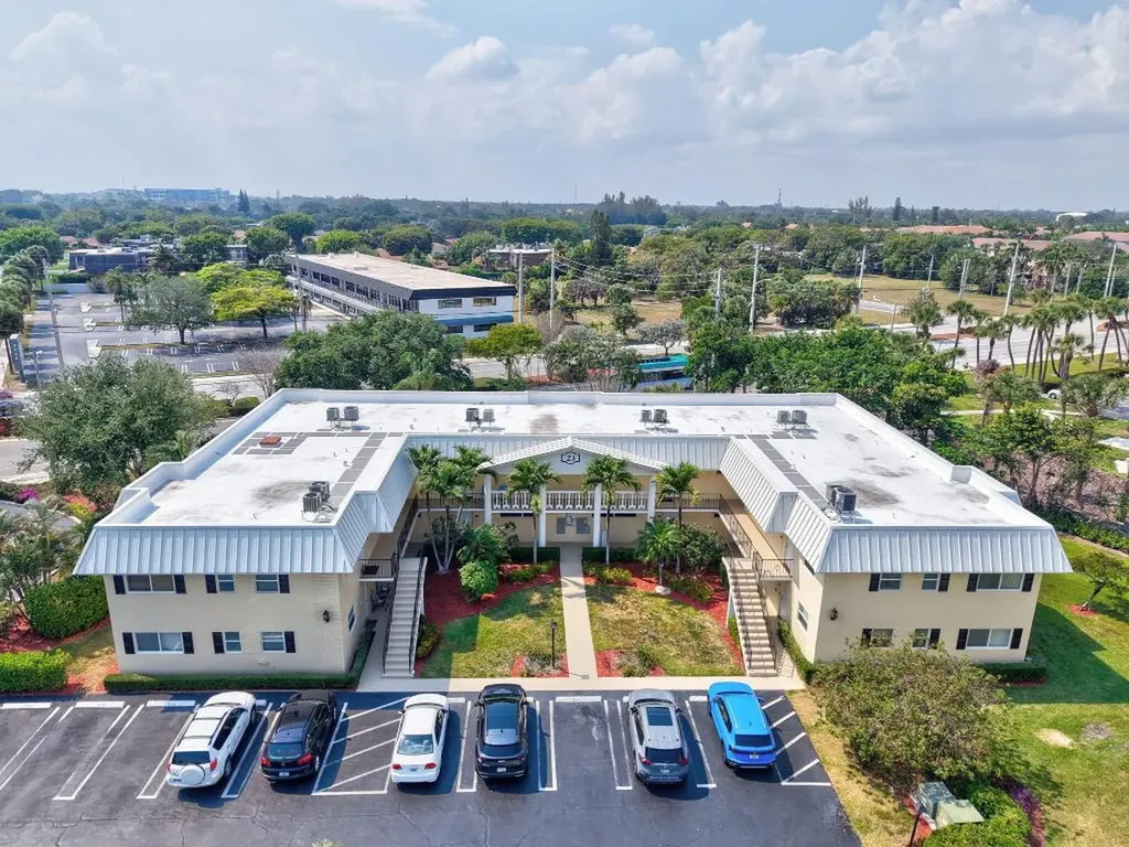 23 Colonial Club Drive Boynton Beach FL 33435