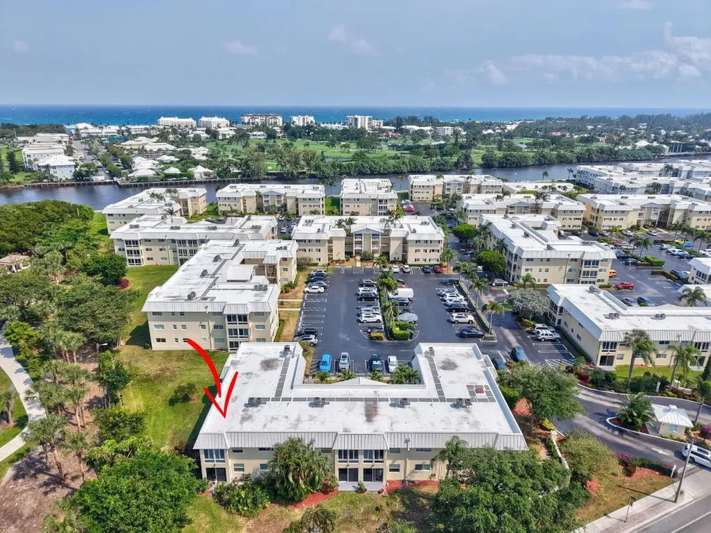 23 Colonial Club Drive Boynton Beach FL 33435