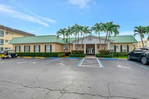 23 Colonial Club Drive Boynton Beach FL 33435