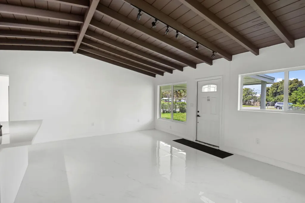 1530 NW 18th Court Fort Lauderdale FL 33311
