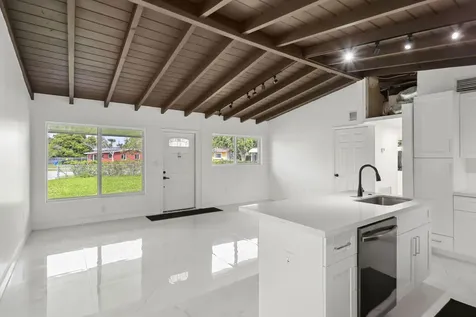 1530 NW 18th Court Fort Lauderdale FL 33311