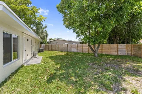 1530 NW 18th Court Fort Lauderdale FL 33311