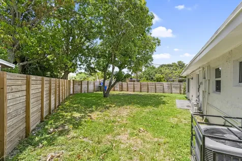 1530 NW 18th Court Fort Lauderdale FL 33311