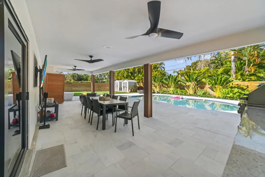 2451 NE 199th Street Miami FL 33180