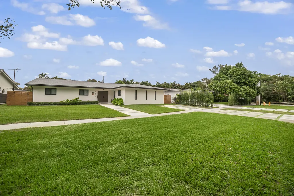 2451 NE 199th Street Miami FL 33180