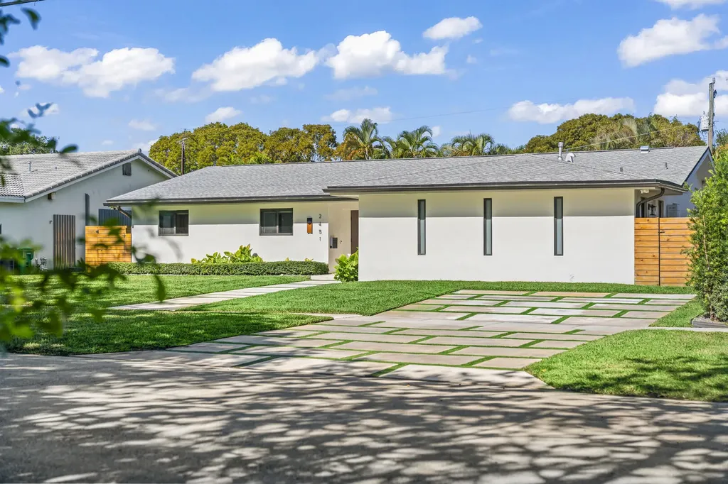 2451 NE 199th Street Miami FL 33180