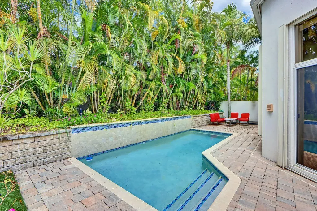 6631 NW 43rd Terrace Boca Raton FL 33496