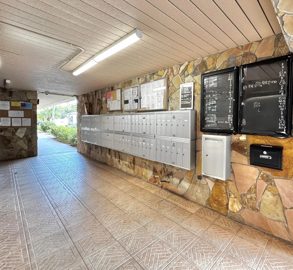 2515 NE 2nd Court Boynton Beach FL 33435