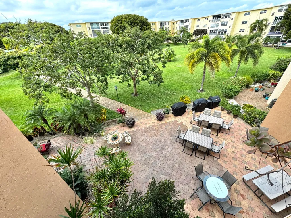 2515 NE 2nd Court Boynton Beach FL 33435