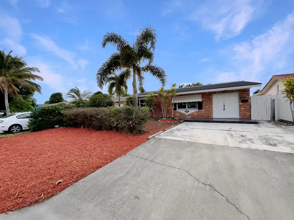 3765 NE 12th Terrace Pompano Beach FL 33064