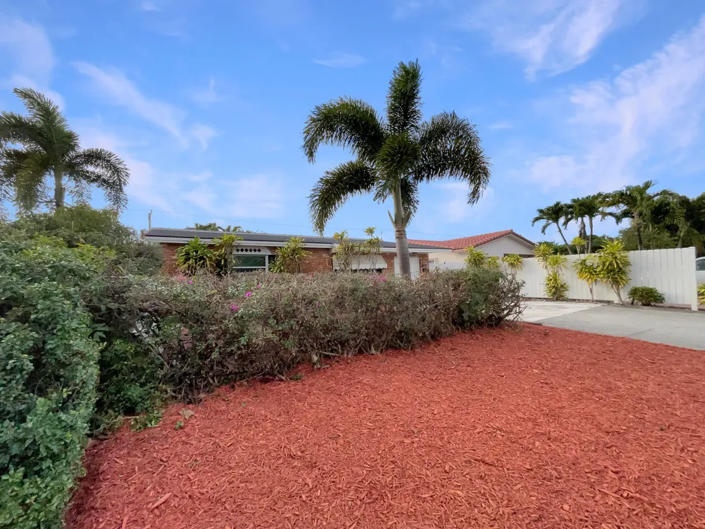 3765 NE 12th Terrace Pompano Beach FL 33064