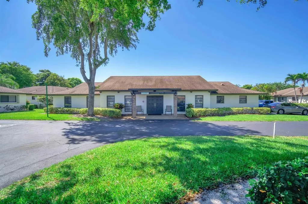 4948 Equestrian Circle Boynton Beach FL 33436