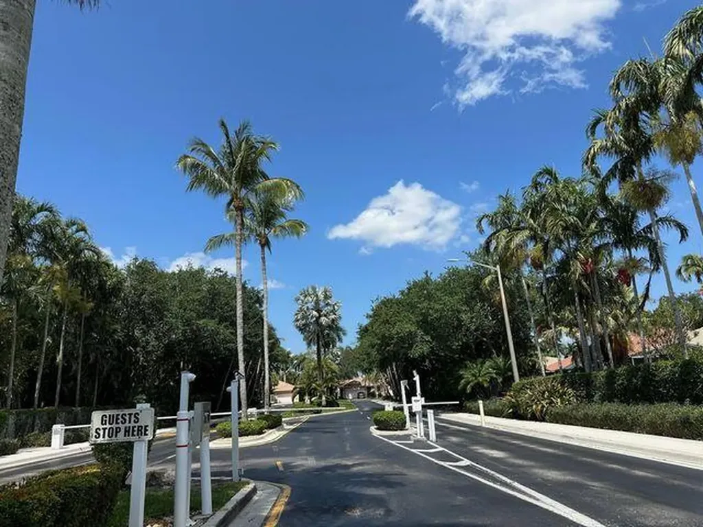 4948 Equestrian Circle Boynton Beach FL 33436