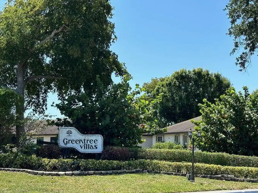 4948 Equestrian Circle Boynton Beach FL 33436