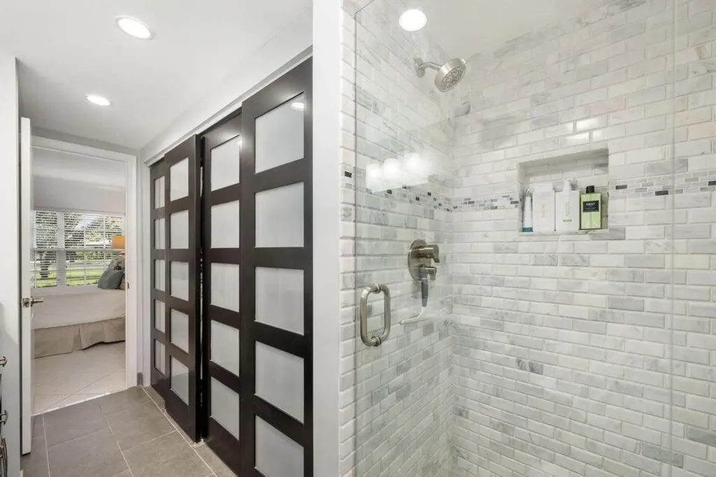 250 NE 20th Street Boca Raton FL 33431
