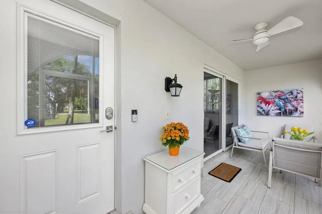 250 NE 20th Street Boca Raton FL 33431