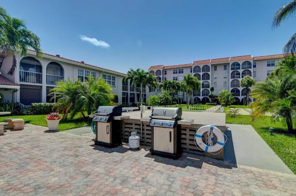 250 NE 20th Street Boca Raton FL 33431