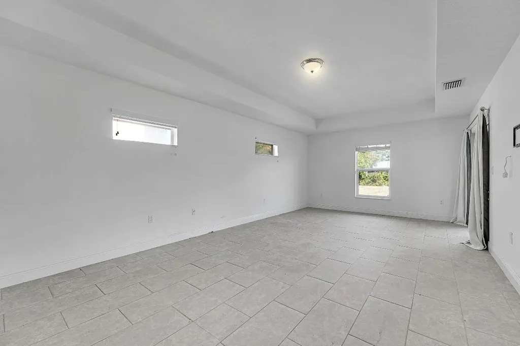 1265 SW Milan Lane Port St Lucie FL 34953