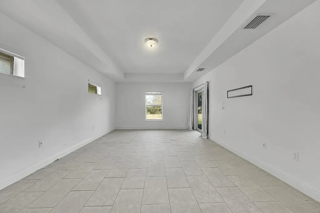 1265 SW Milan Lane Port St Lucie FL 34953