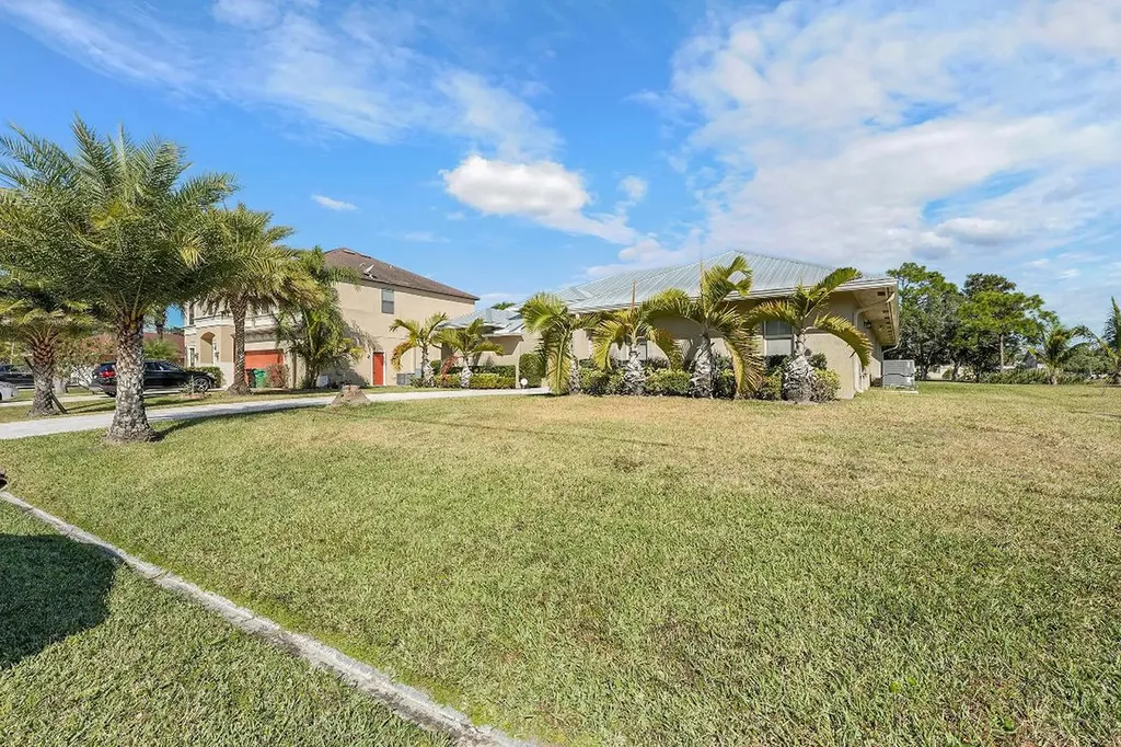 1265 SW Milan Lane Port St Lucie FL 34953
