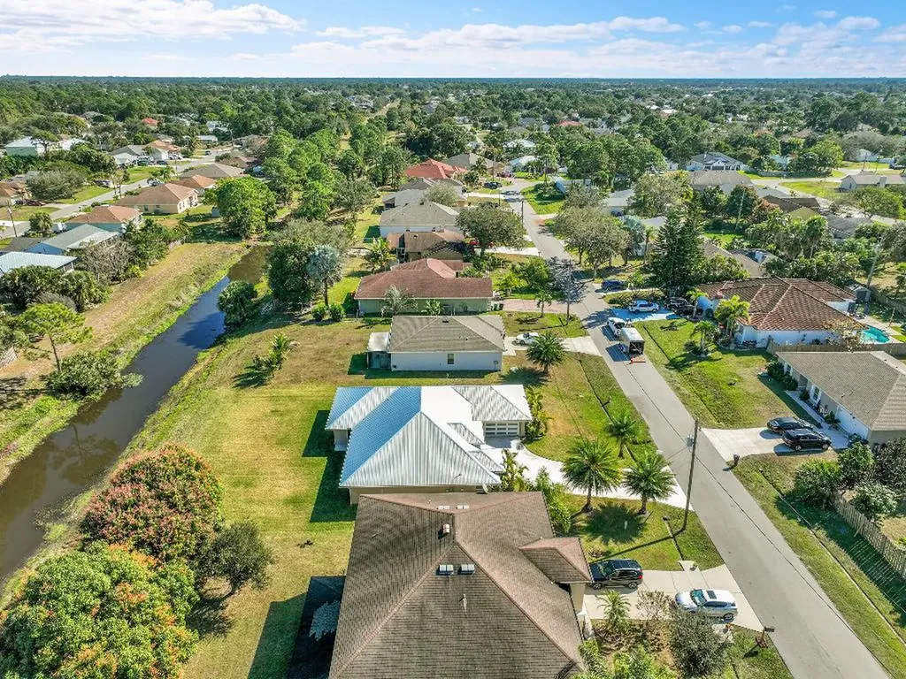 1265 SW Milan Lane Port St Lucie FL 34953