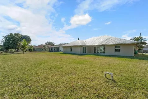 1265 SW Milan Lane Port St Lucie FL 34953