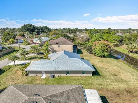 1265 SW Milan Lane Port St Lucie FL 34953
