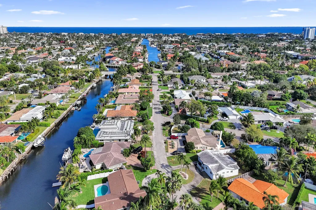 2110 NE 29th Street Lighthouse Point FL 33064