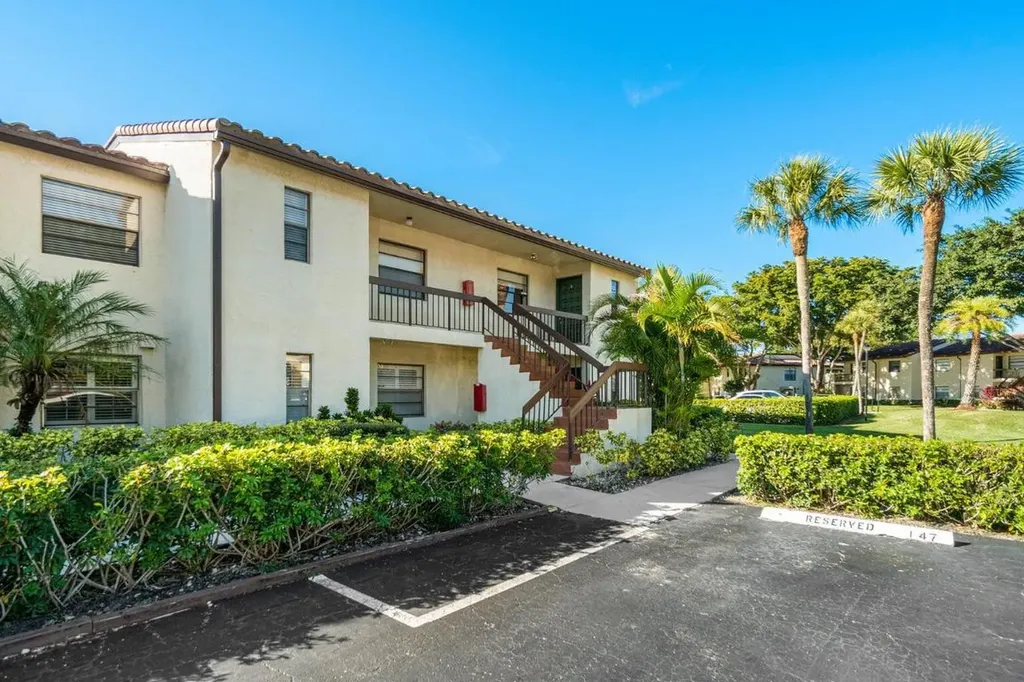 21863 Arriba Real Boca Raton FL 33433